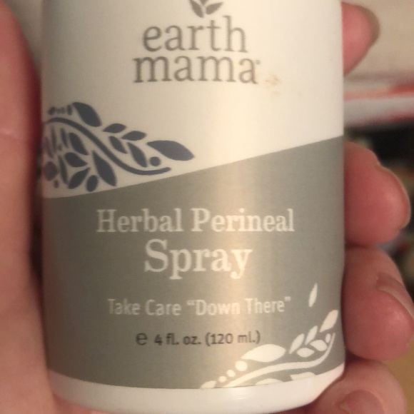 Earth Mama Herbal Perineal Spray - Picture 4 of 9